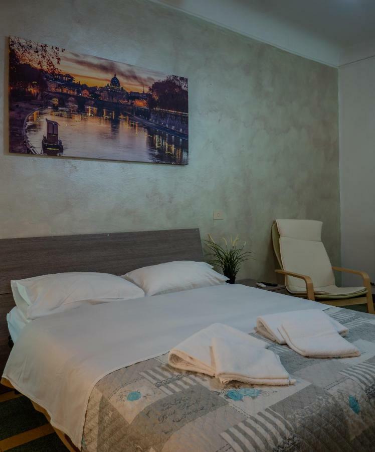 Bed and Breakfast Principe Amedeo à Rome Extérieur photo