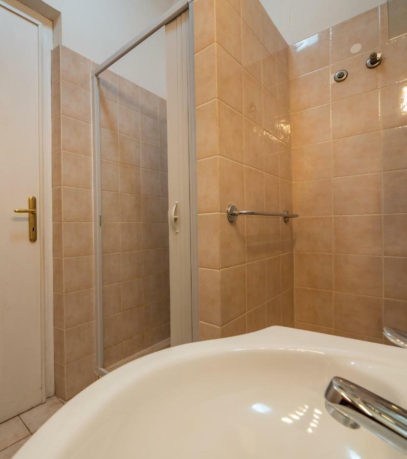 Bed and Breakfast Principe Amedeo à Rome Extérieur photo